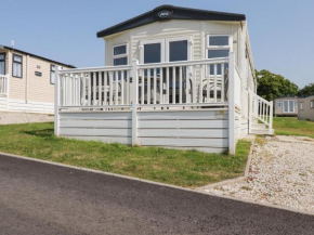 Finch 25 - Meadow Lakes Holiday Park